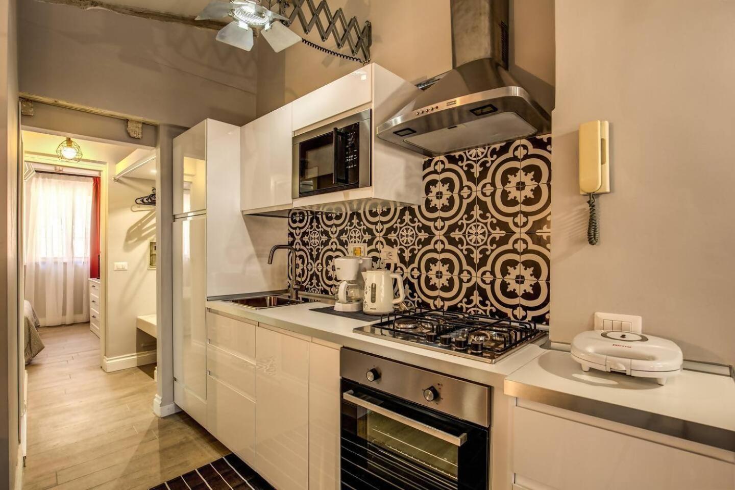 Attic With Terrace By Trevi Fountain Apartment โรม ภายนอก รูปภาพ