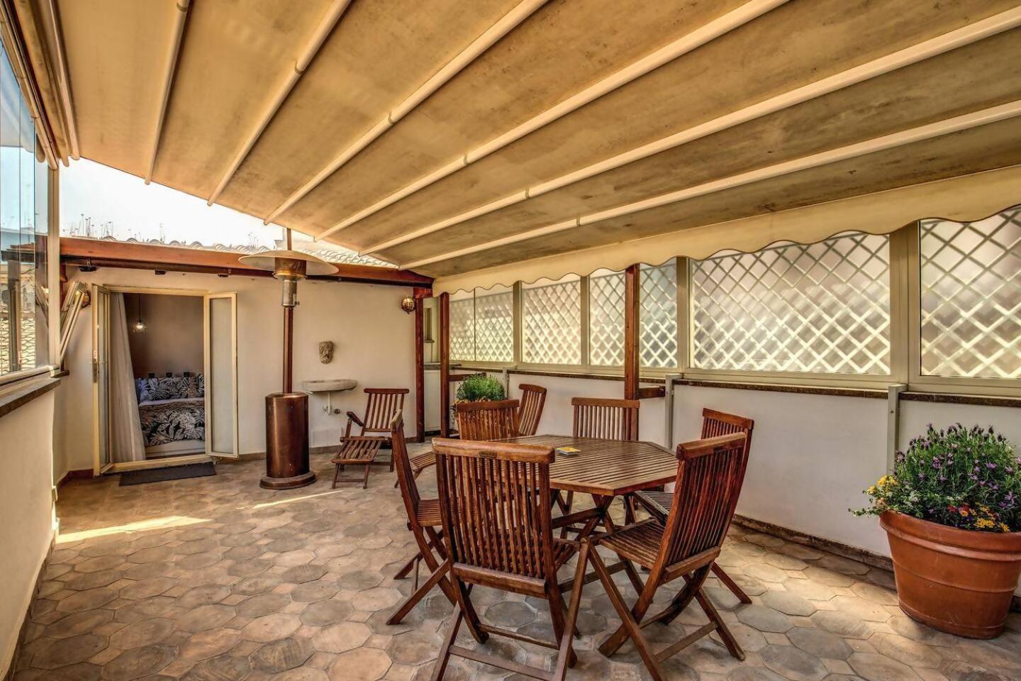 Attic With Terrace By Trevi Fountain Apartment โรม ภายนอก รูปภาพ