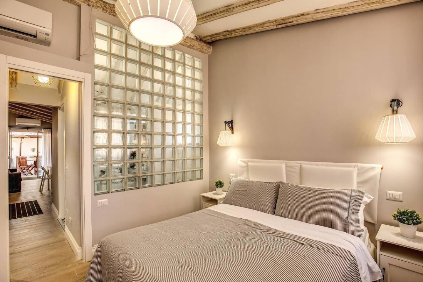 Attic With Terrace By Trevi Fountain Apartment โรม ภายนอก รูปภาพ