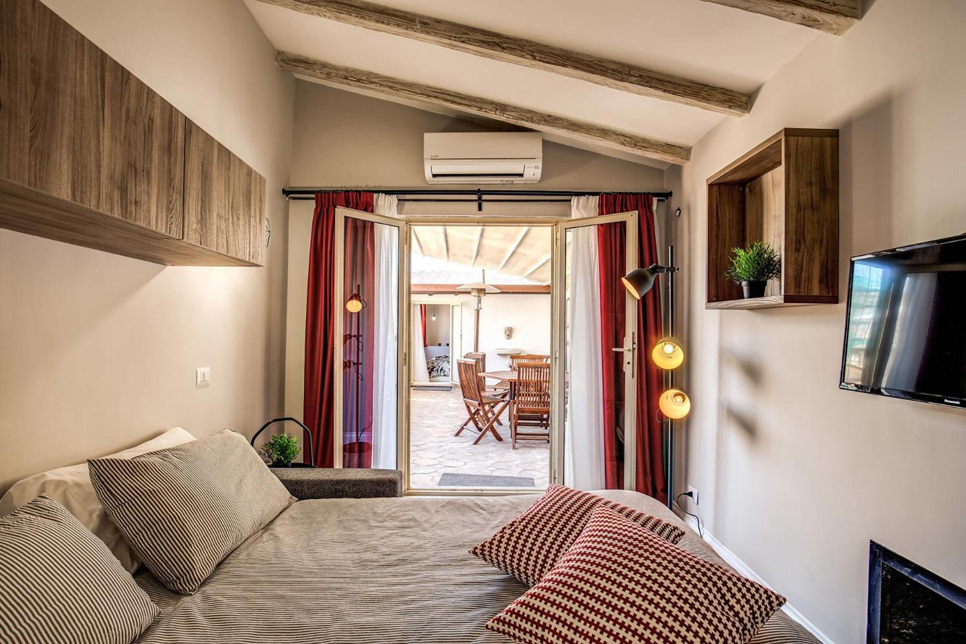 Attic With Terrace By Trevi Fountain Apartment โรม ภายนอก รูปภาพ